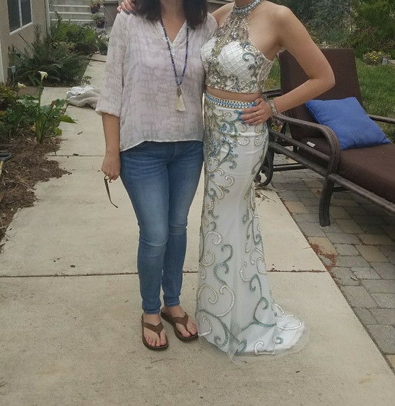 Gorgeous formal dress - Picture 5 of 5